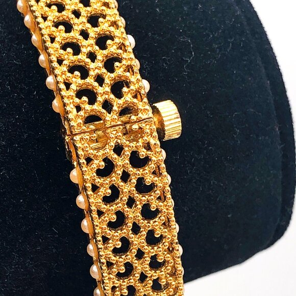 Set of 2 Vintage Gold Tone Filigree Hinged Bangle Bracelets - Picture 6 of 15